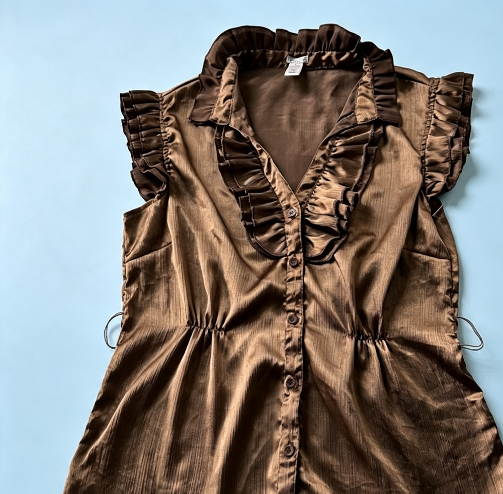 Y2K Voice Blouse Womens XL Brown Ruffle Sleeveless Button Front Collared Satin
